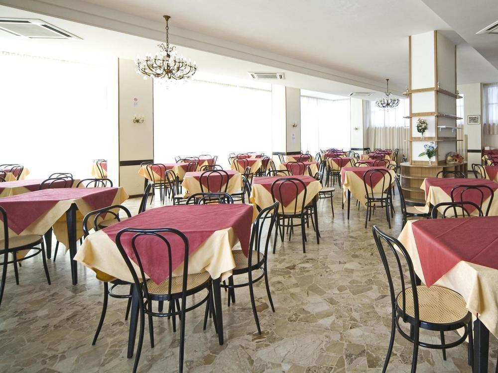 Hotel Telstar Rimini Exterior photo