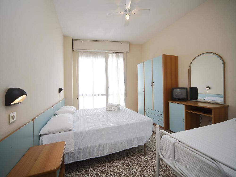 Hotel Telstar Rimini Exterior photo