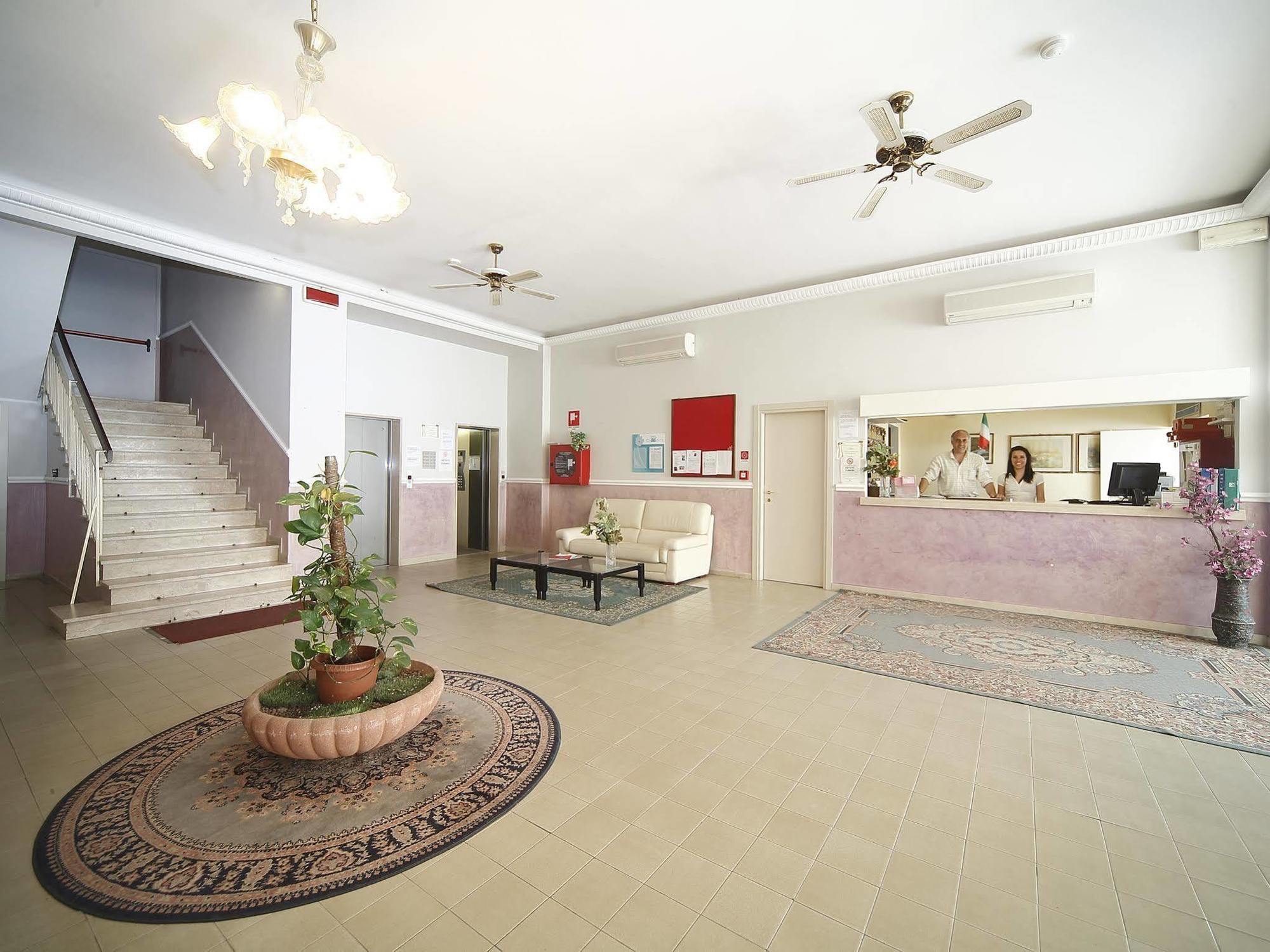 Hotel Telstar Rimini Exterior photo
